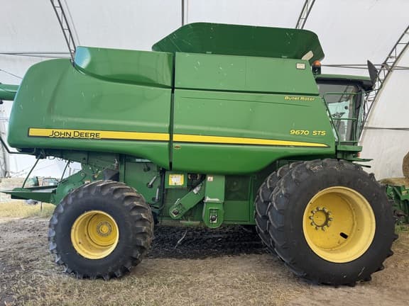 Image of John Deere 9670 STS equipment image 1