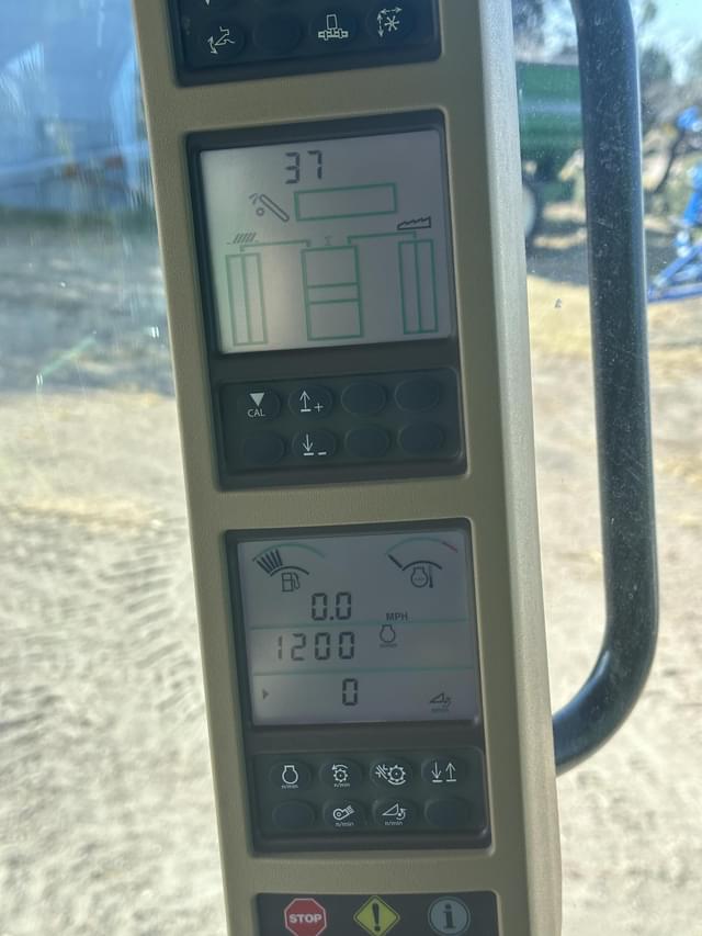 Image of John Deere 9670 STS equipment image 2