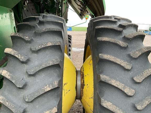 Image of John Deere 9670 STS equipment image 3