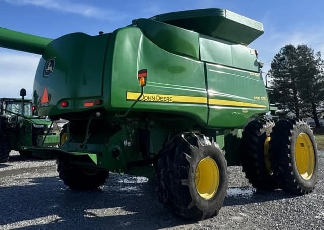 Image of John Deere 9770 STS equipment image 4