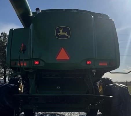 Image of John Deere 9770 STS equipment image 4