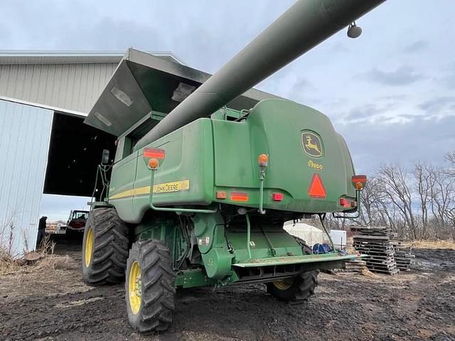 Image of John Deere 9770 STS equipment image 2