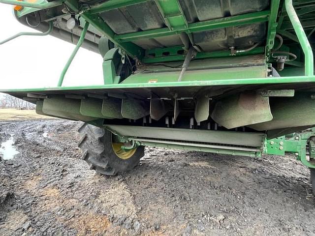 Image of John Deere 9770 STS equipment image 3