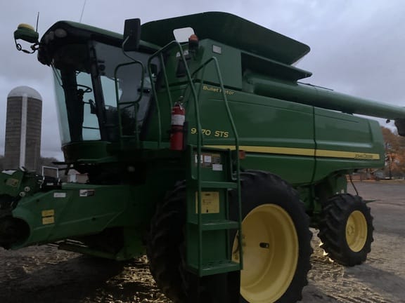2010 John Deere 9770 STS Equipment Image0