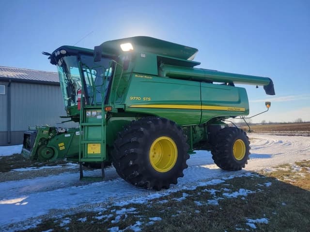 Image of John Deere 9770 STS equipment image 1