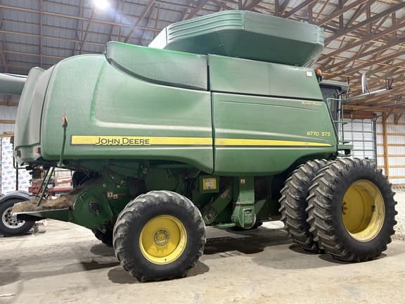 Image of John Deere 9770 STS equipment image 1