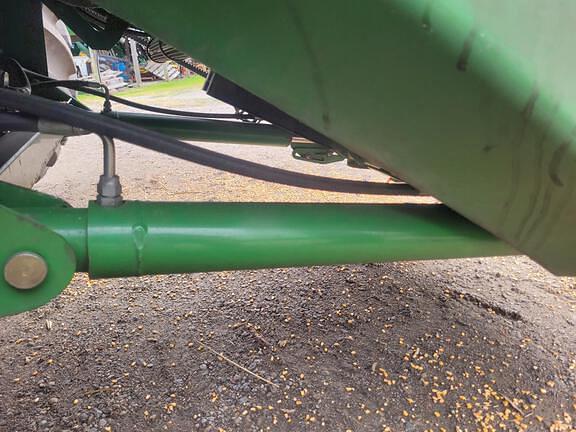 Image of John Deere 9770 STS equipment image 4