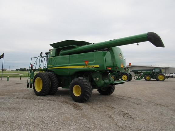 Image of John Deere 9770 STS equipment image 2