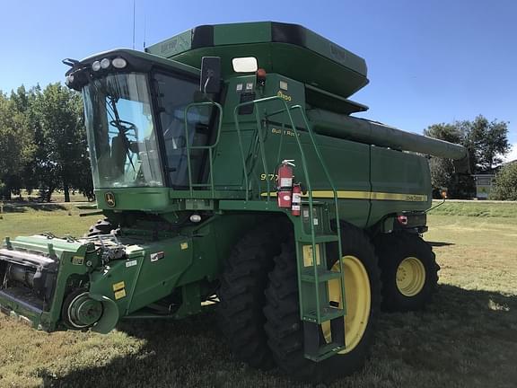 Image of John Deere 9770 STS equipment image 1