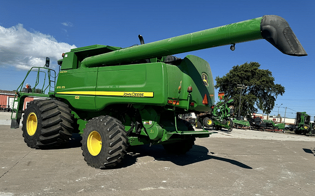 Image of John Deere 9770 STS equipment image 4