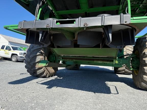 Image of John Deere 9770 STS equipment image 4