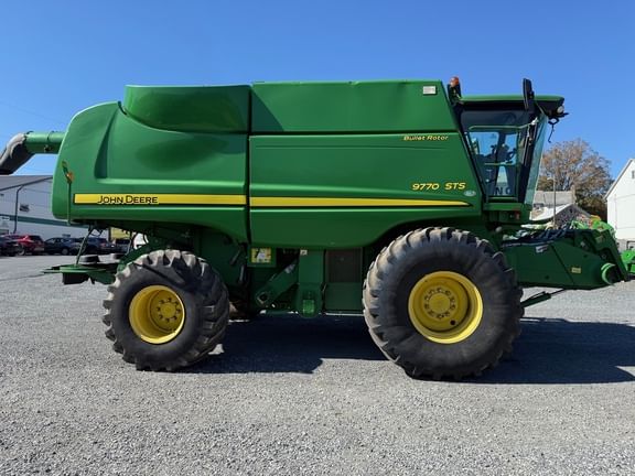 2010 John Deere 9770 STS Equipment Image0