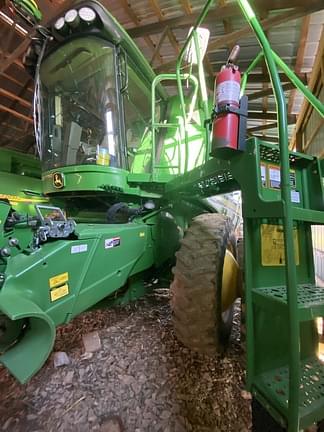 Image of John Deere 9770 STS equipment image 2