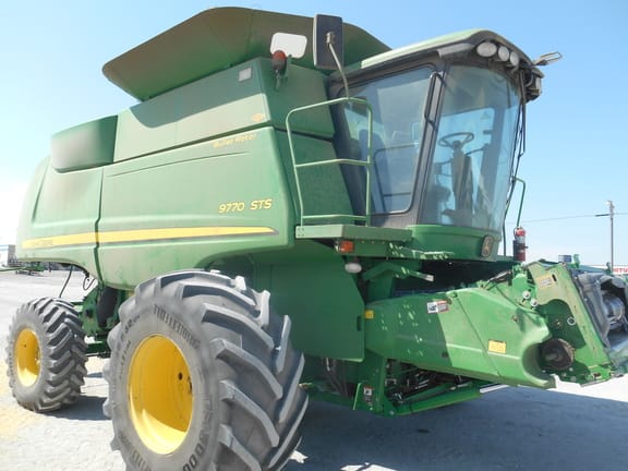 Main image John Deere 9770 STS
