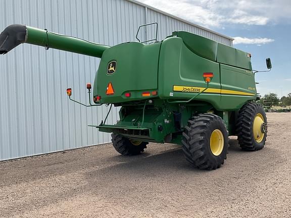 Image of John Deere 9770 STS equipment image 4