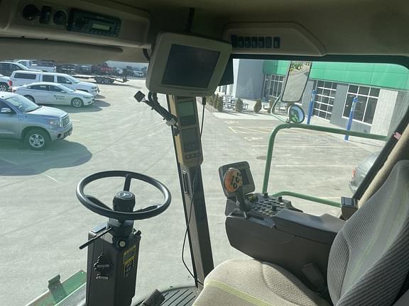 Image of John Deere 9770 STS equipment image 2