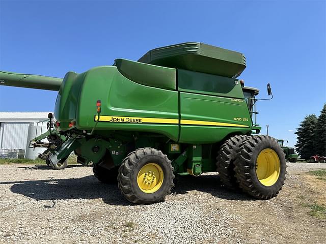 Image of John Deere 9770 STS equipment image 4