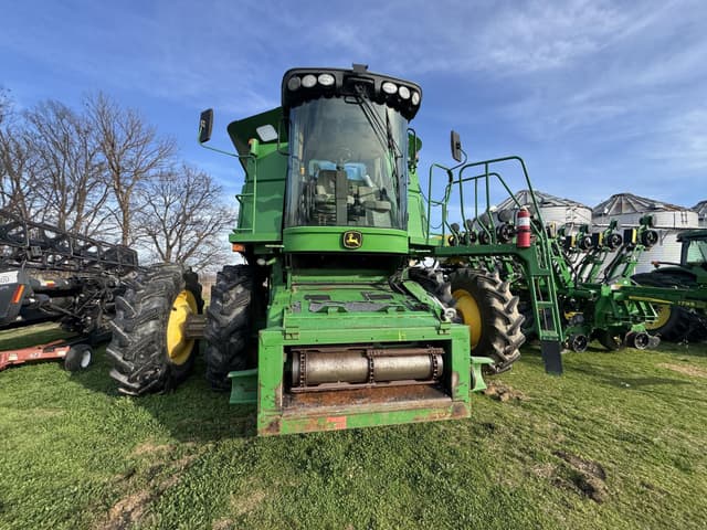 Image of John Deere 9770 STS equipment image 3