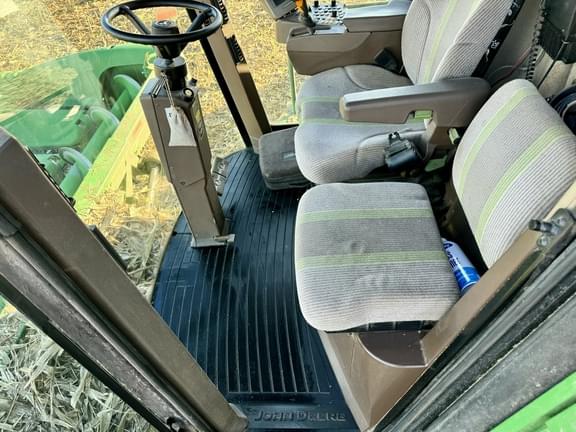 Image of John Deere 9770 STS equipment image 4