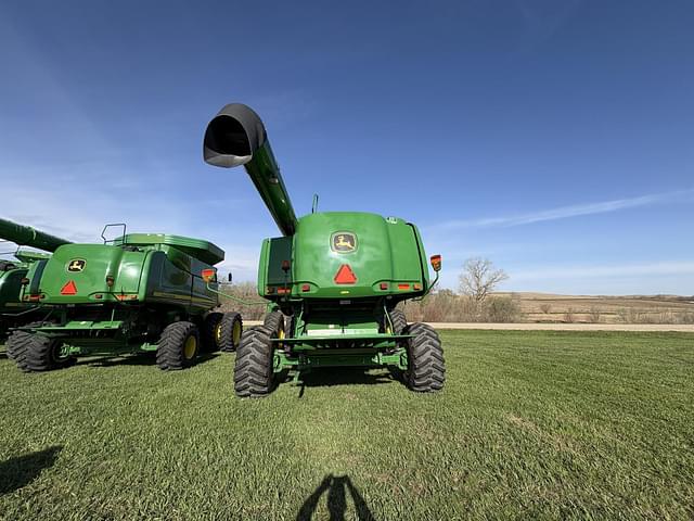 Image of John Deere 9770 STS equipment image 3