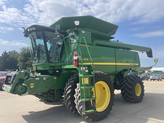 2010 John Deere 9770 STS Equipment Image0