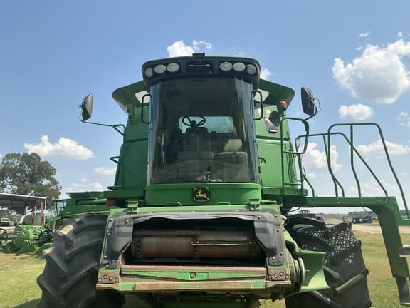 Image of John Deere 9770 STS equipment image 1