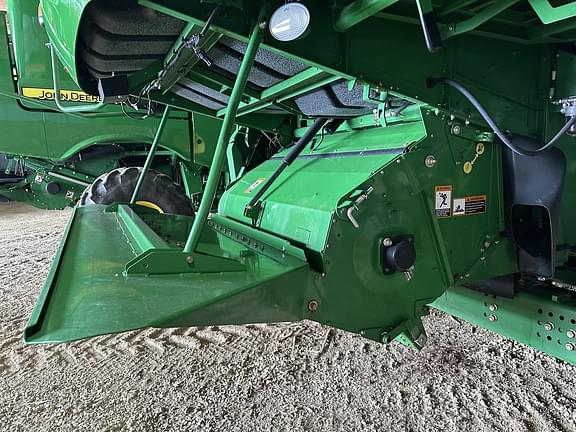 Image of John Deere 9770 STS equipment image 4