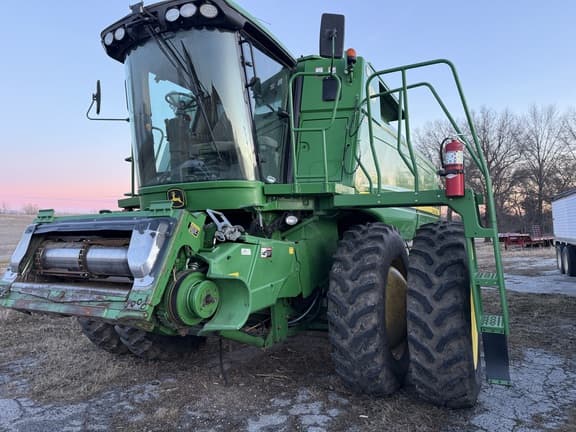 Image of John Deere 9770 STS equipment image 4