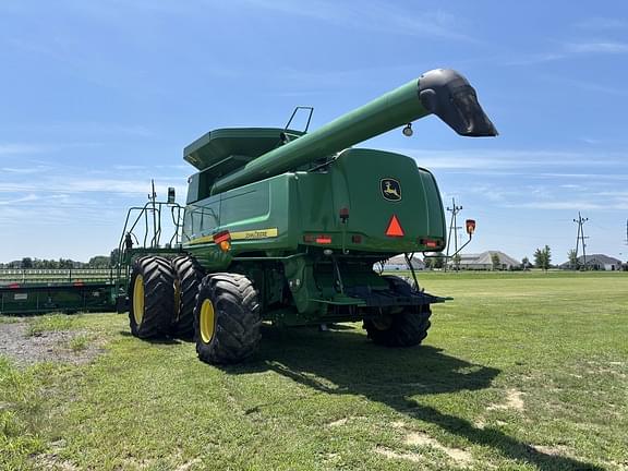 Image of John Deere 9770 STS equipment image 1