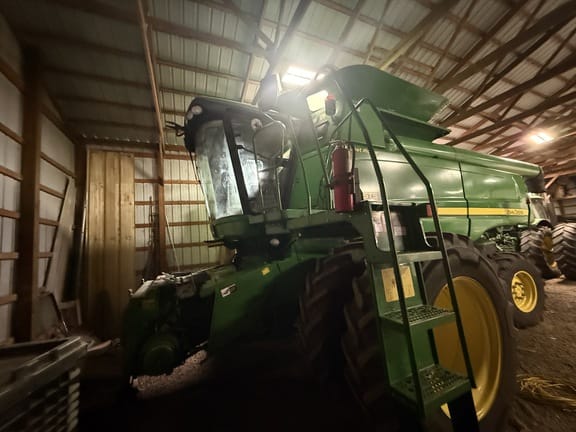 2010 John Deere 9770 STS Equipment Image0