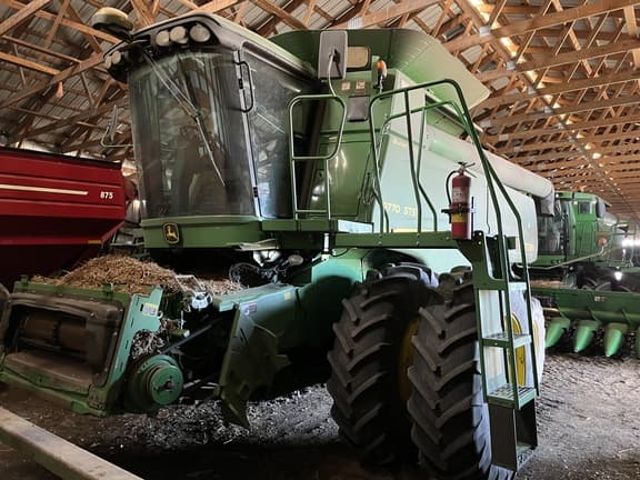 Image of John Deere 9770 STS equipment image 1