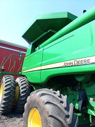 Image of John Deere 9770 STS equipment image 1