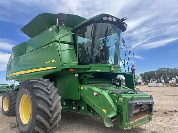 2010 John Deere 9770 STS Equipment Image0