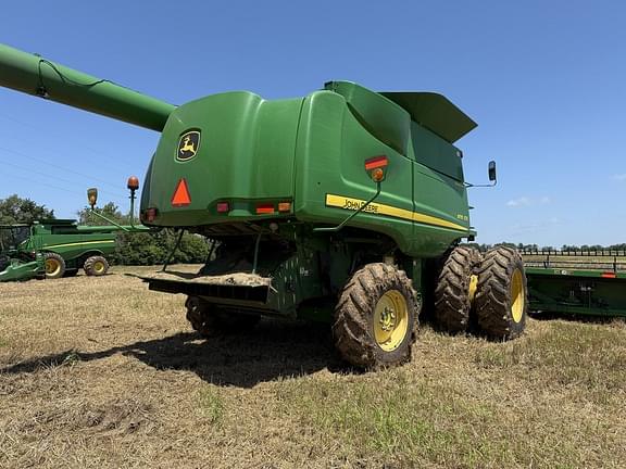 Image of John Deere 9770 STS equipment image 1