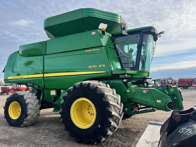 Image of John Deere 9770 STS equipment image 1