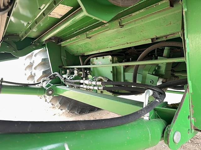 Image of John Deere 9770 STS equipment image 2