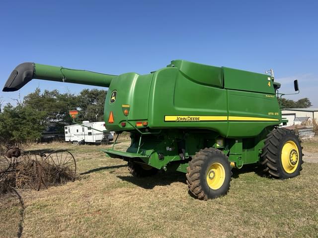 Image of John Deere 9770 STS equipment image 2