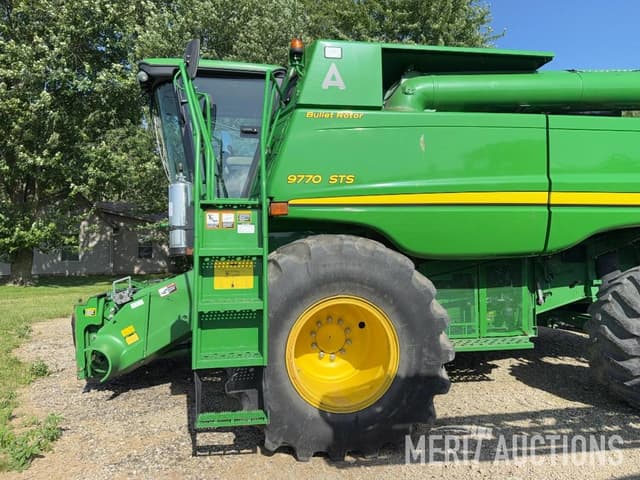 Image of John Deere 9770 STS equipment image 1