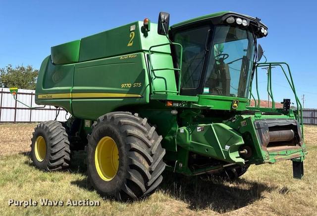 Image of John Deere 9770 STS equipment image 2