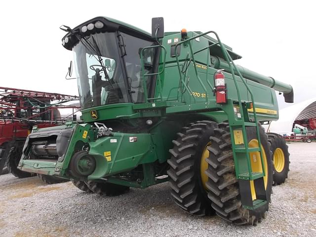 Image of John Deere 9870 STS equipment image 1