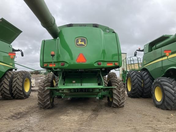 Image of John Deere 9870 STS equipment image 4