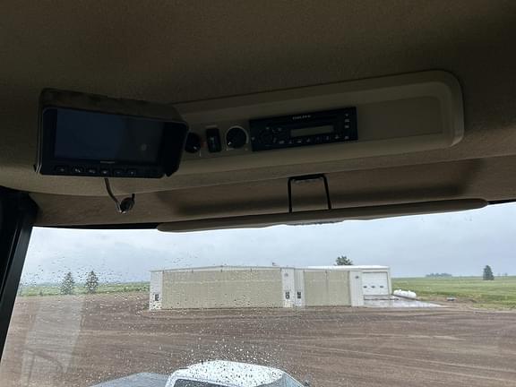 Image of John Deere 9870 STS equipment image 2