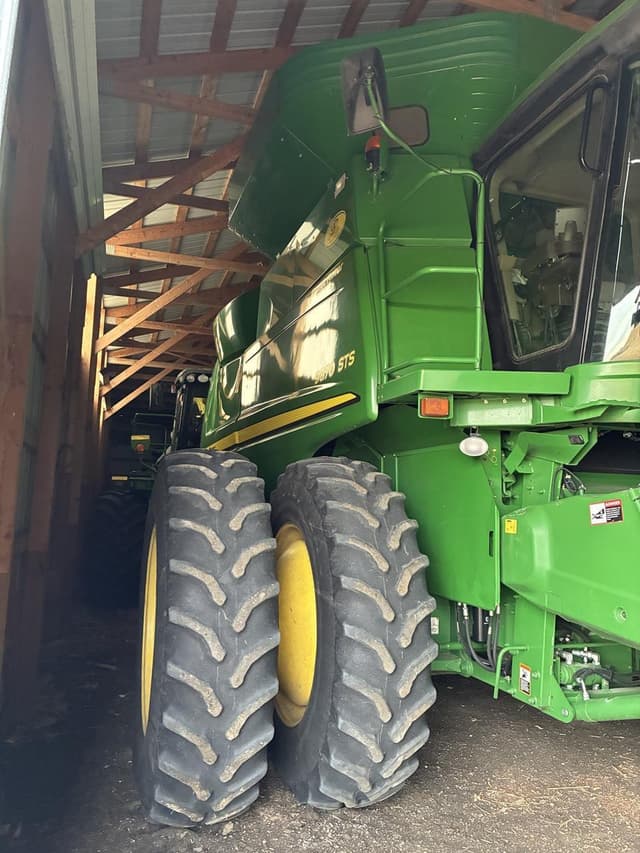Image of John Deere 9870 STS equipment image 1