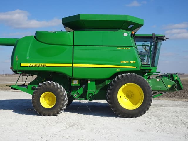 Image of John Deere 9870 STS equipment image 3