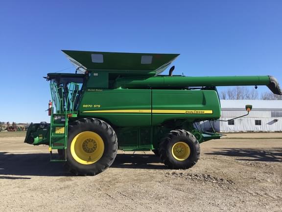 Image of John Deere 9870 STS equipment image 1