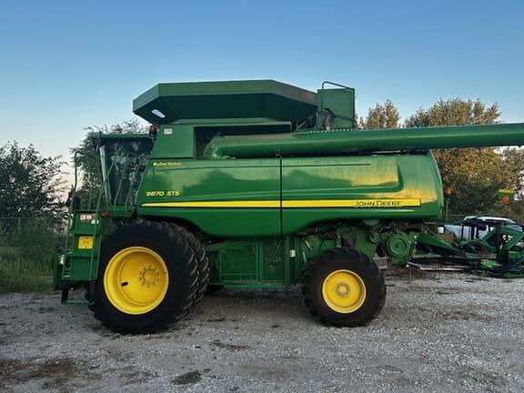 Image of John Deere 9870 STS equipment image 1
