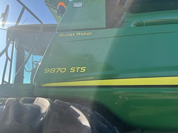 Image of John Deere 9870 STS equipment image 2