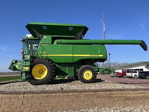 Image of John Deere 9870 STS equipment image 4