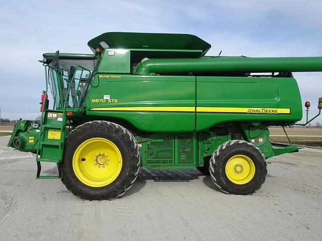 Image of John Deere 9870 STS equipment image 2