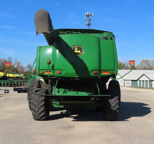 Image of John Deere 9870 STS equipment image 4